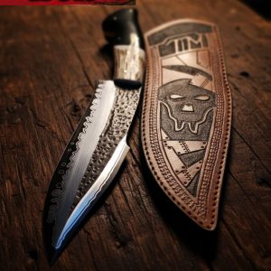 Custom 15-inch high carbon steel hunting knife with stag and bison horn handle and personalized leather sheath engraved with TIM design – handcrafted by Damascus Edges.
